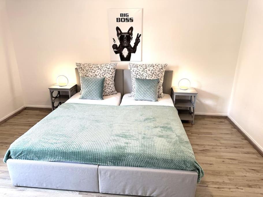 Theox Apartment No 8 - 90Qm Mit 2 Schlafzimmern Und 5 Betten Duisburg Bagian luar foto